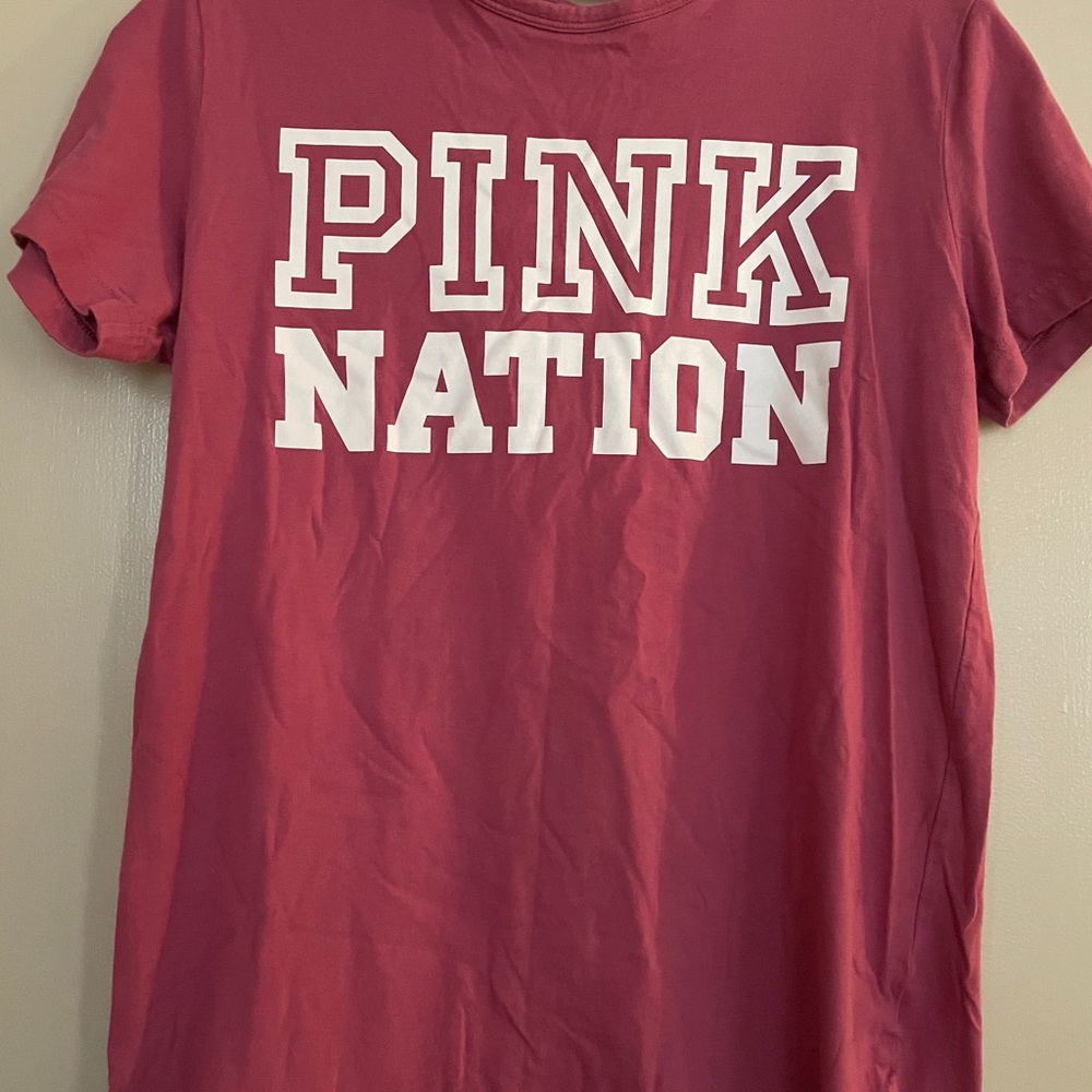 Pink tshirt